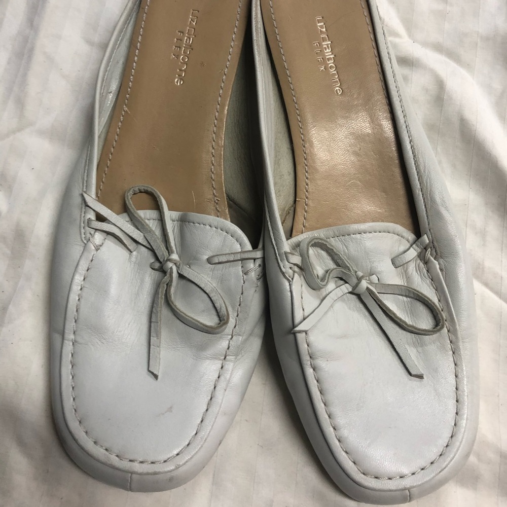 Liz Claiborne cream white?size 9.5 loafers